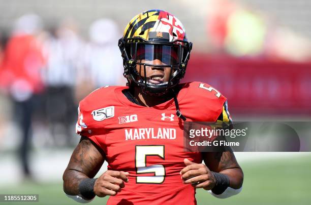 Anthony McFarland Jr. #5 of the Maryland Terrapins warms up before the game against the Syracuse Orange at Maryland Stadium on September 7, 2019 in...