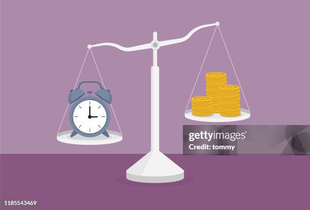 stockillustraties, clipart, cartoons en iconen met klok en een stapel munt op de schaal - weighing scales