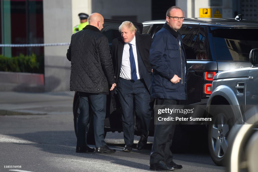 Boris Johnson Visits Scene Of Yesterday's London Bridge Attack As Investigations Continue