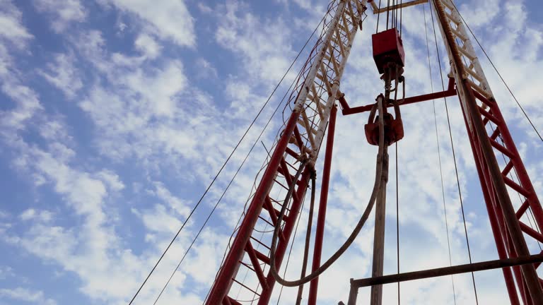 Oil Rig Clips 473 Drilling System Stock Videos, Footage, & 4K Video Clips - Getty Images