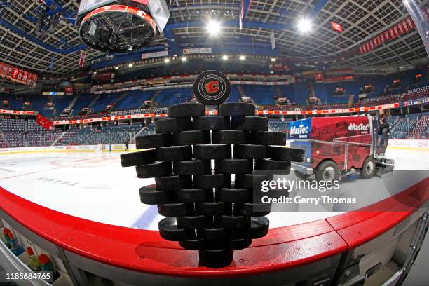 443 Stack Of Hockey Pucks Stock Photos, High-Res Pictures, and Images ...