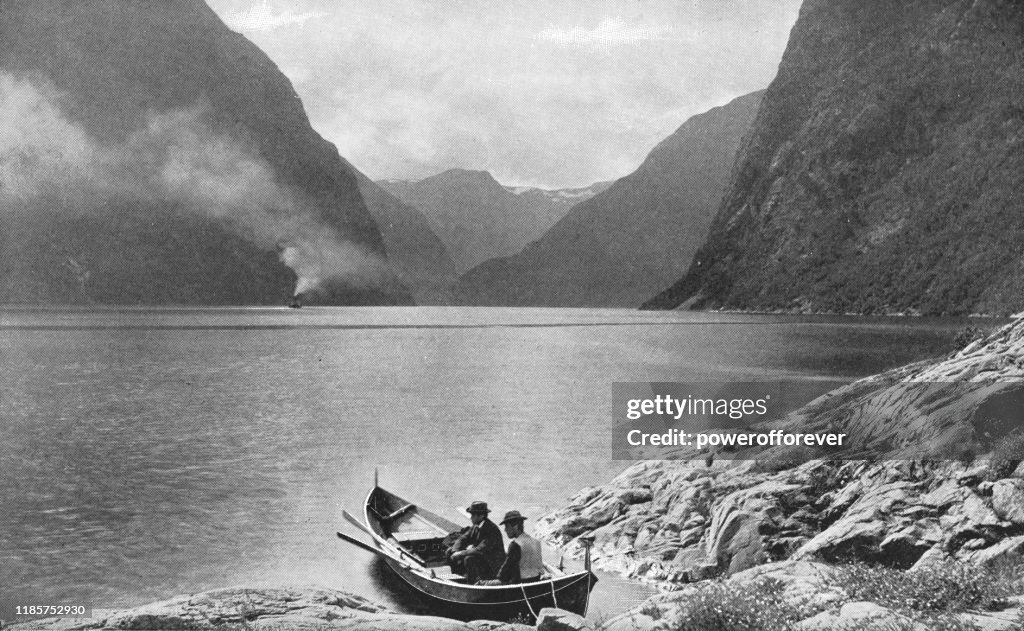 Naeroyfjord en Sogn og Fjordane, Noruega-Siglo XIX