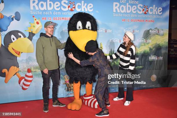 Jan Delay, Anna Thalbach and Nellie Thalbach attend the premiere of "Der kleine Rabe Socke - Suche nach dem verlorenen Schatz" at Kino in der...