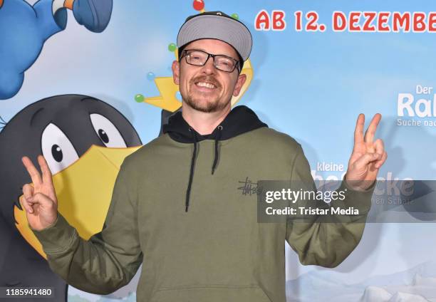 Jan Delay attends the premiere of "Der kleine Rabe Socke - Suche nach dem verlorenen Schatz" at Kino in der Kulturbrauerei on December 1, 2019 in...