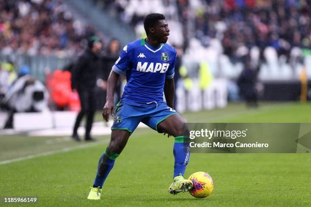 Alfred Duncan of Us Sassuolo Calcio in action during the the Serie A match between Juventus Fc and Us Sassuolo Calcio. The match end in a tie 2-2.