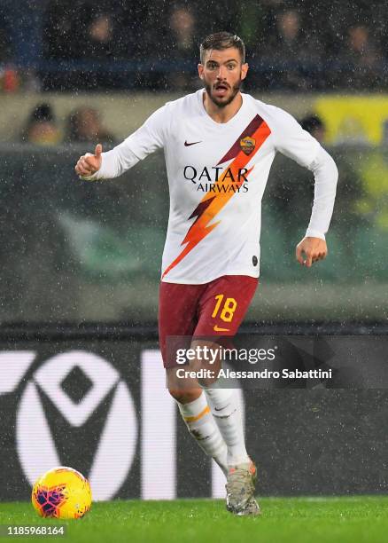 Davide Santon of As Roma controls the ball during the Serie A match between Hellas Verona and AS Roma at Stadio Marcantonio Bentegodi on December 1,...