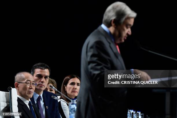 Intergovernmental Panel on Climate Change chairman Hoesung Lee, Spain's Prime Minister Pedro Sanchez and Carolina Schmidt, Chile's Minister of...