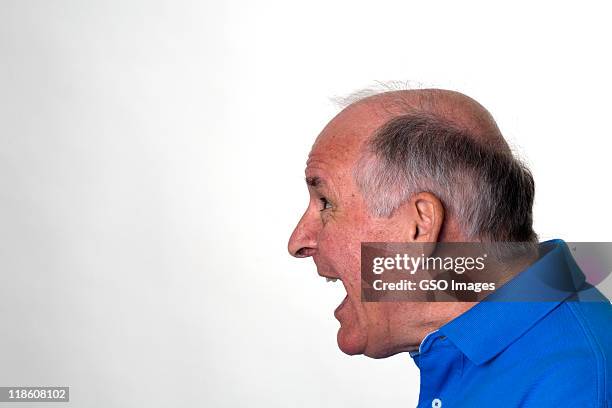 angry old man - angry bald screaming man ス�トックフォトと画像