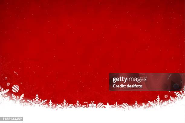 ilustraciones, imágenes clip art, dibujos animados e iconos de stock de nieve de color blanco y copos de nieve en la parte inferior de una ilustración vectorial de fondo navideño horizontal rojo - bottom