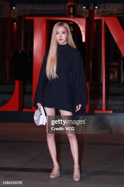 260 Rose Blackpink Photos and Premium High Res Pictures ...