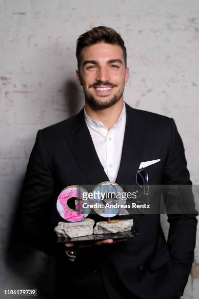 Award winner Mariano Di Vaio poses backstage at the GQ Men of the Year Award at Komische Oper on November 07, 2019 in Berlin, Germany.