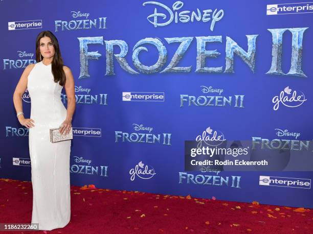 Idina Menzel attends the Premiere of Disney's "Frozen 2" at Dolby Theatre on November 07, 2019 in Hollywood, California.
