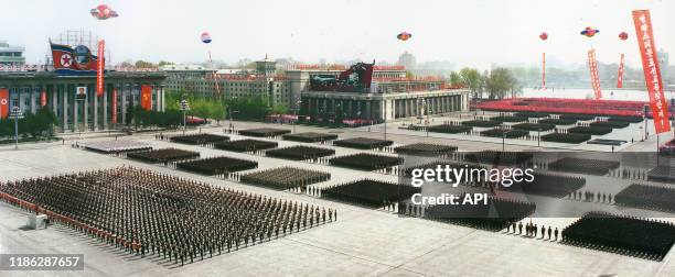 Le défilé de l'anniversaire de la fondation de l'Armée populaire de Corée, en avril 1992, Corée du Nord.