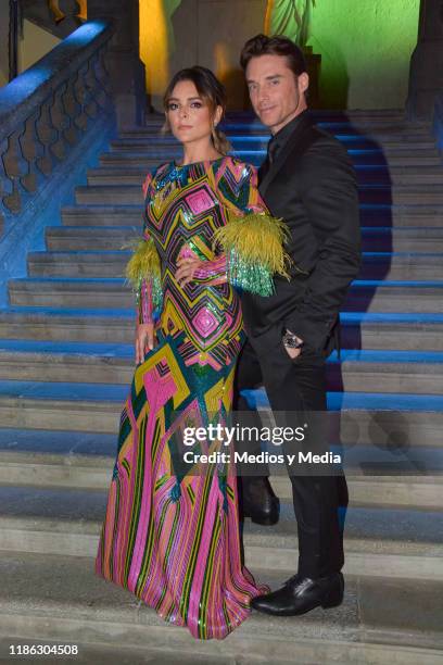 Gretell Valdez and Sebastian Rulli pose for photos during the presentatiion of the serie 'Medicos', latin adaptacion of Greys Anatomy on November 7,...