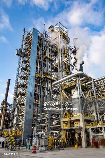 Refinery Pipe Rack Module 678 Pipe Scaffolding Stock Photos, High-Res Pictures, and Images ...