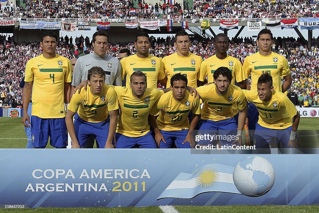 Brazil v Paraguay - Group B Copa America 2011
