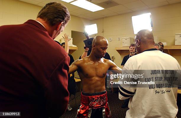 Zab Judah Pre Fight Boxing Room Photos and Premium High Res Pictures