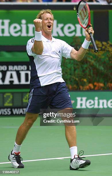 Jonas Bjorkman, Sweden, defeats Tim Henmann of Great Britain, 6-2, 7-6 , 6-4.