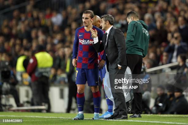 Antoine Griezmann of FC Barcelona, FC Barcelona coach Ernesto Valverde during the UEFA Champions League group F match between FC Barcelona and...
