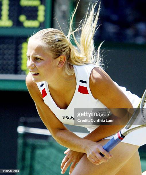 Jelena Dokic loses to Maria Sharapova, 6-4, 6-4 in the third round of the Wimbledon Championships.