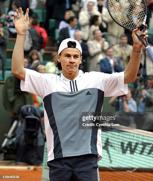 Guillermo Coria will meet fellow Argentine Gaston Gaudio in the final at Paris, winning his semi-final match against Tim Henman 3-6, 6-4, 6-0, 7-5