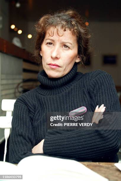 La présidente de la Fédération Nationale des Maisons des Potes Fadela Amara pose le 04 avril 2003, à Paris, dans les locaux de la Fédération. Fadela...