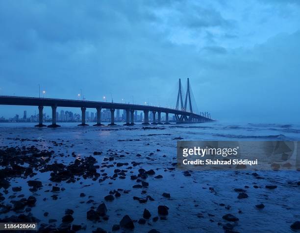 bandra worli sealink in mumbai - mumbai bridge stock pictures, royalty-free photos & images
