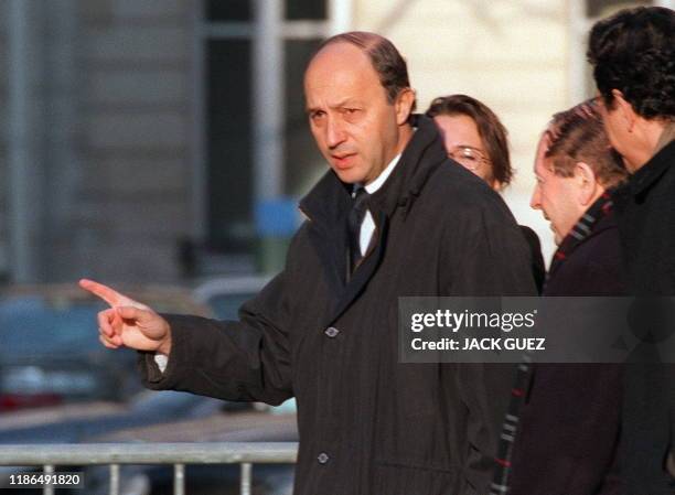 L'ancien Premier ministre socialiste, Laurent Fabius arrive, le 10 février au Centre International de conférences, avenue Kléber à Paris, pour la...