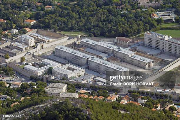 Décriée par le Conseil de l'Europe, la prison des Baumettes va être rénovée." Vue générale datant 2003 de la prison des Baumettes à Marseille. Avec...