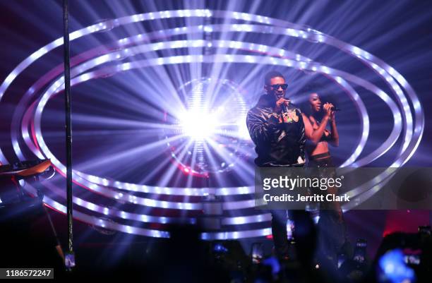 Usher and Summer Walker perform at The Novo by Microsoft on November 08, 2019 in Los Angeles, California.