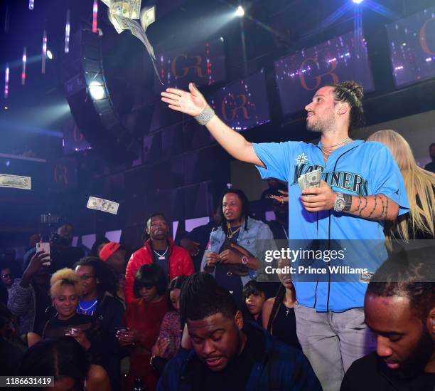 Russ London Rapper 135 Russ Millions Photos & High Res Pictures - Getty Images