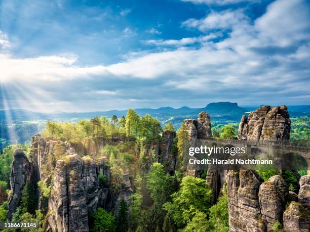 elbe sandstone mountains and bastei bridge at saxon switzerland national park, saxony, germany - sachsen - fotografias e filmes do acervo