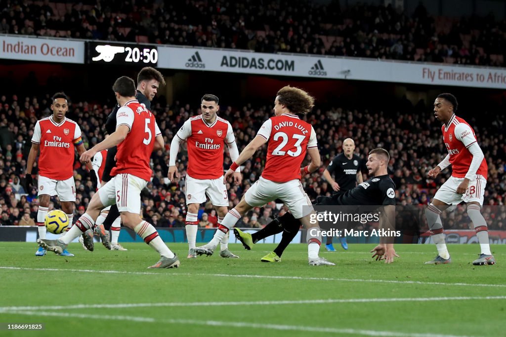 Arsenal FC v Brighton & Hove Albion - Premier League