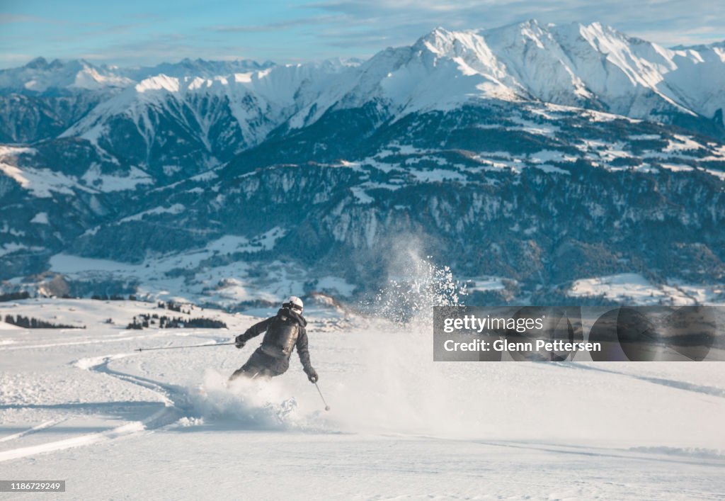 Frauen Ski in Laax, Schweiz.