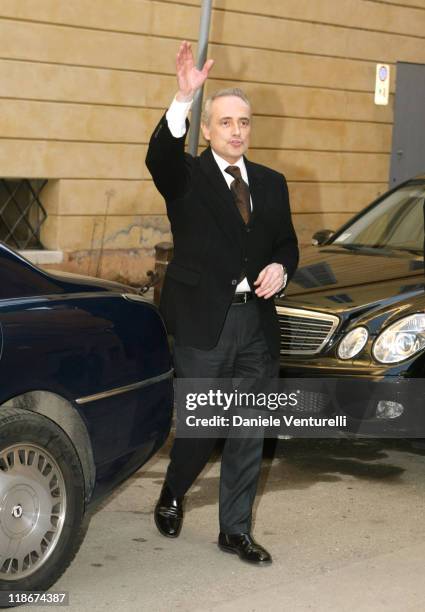 Jose Carreras during Luciano Pavarotti Marries Nicoletta Mantovani at Teatro Comunale in Modena in Modena, Italy.