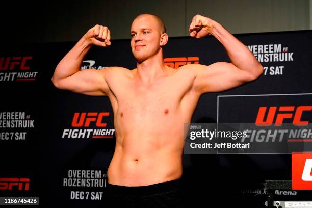 Stefan Struve of Netherlands poses on the scale during the UFC Fight Night weigh-in on December 6, 2019 in Washington, DC.