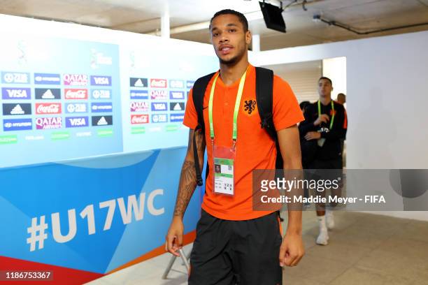 Djenairo Daniels of Netherlands arrive before the quarterfinal match between Netherlands and Paraguay in the FIFA U-17 World Cup Brazil at Estádio...