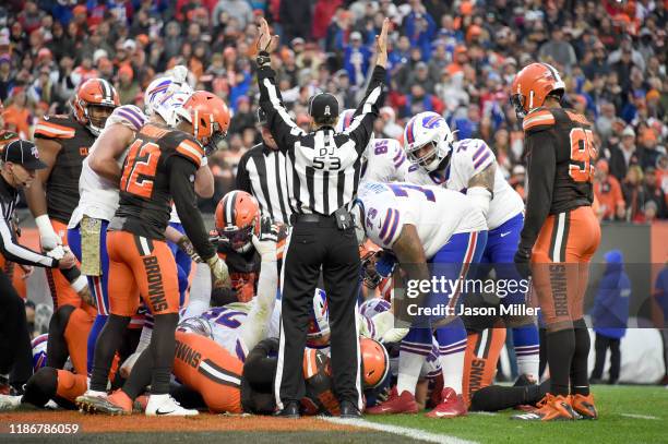 Line judge Sarah Thomas signals a touchdown by quarterback Josh Allen of the Buffalo Bills during the second half against the Cleveland Browns at...