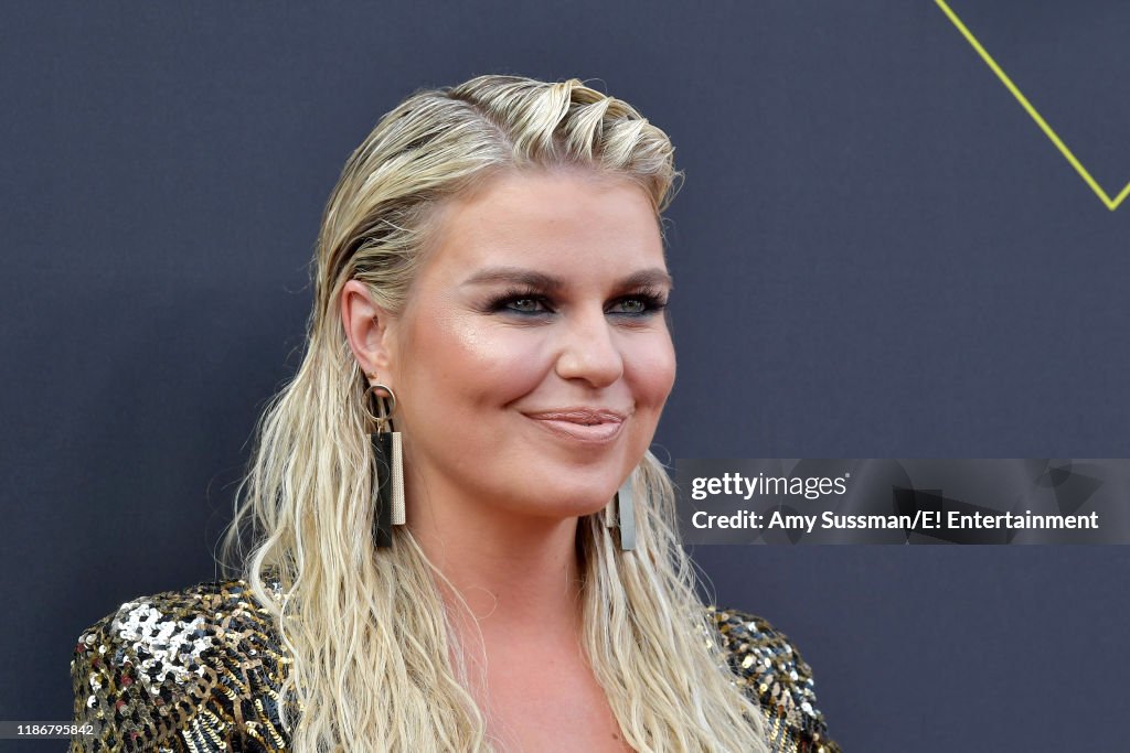 2019 E! People's Choice Awards - Arrivals