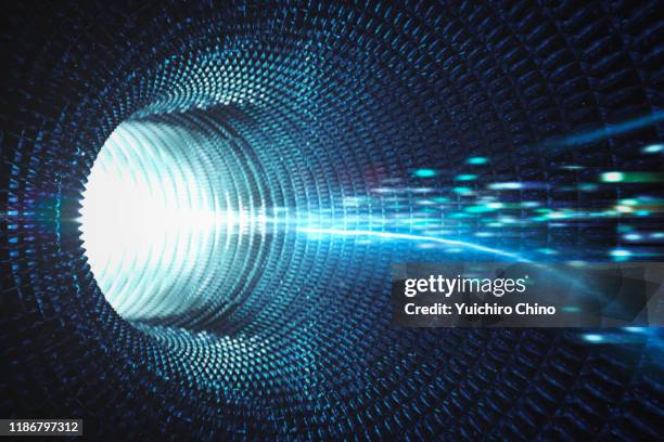 speed motion quantum in tunnel - verzerrtes bild stock-fotos und bilder