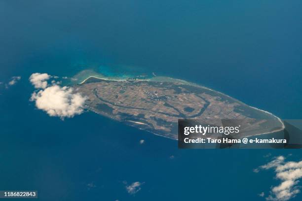 hateruma island in okinawa prefecture of japan aerial view from airplane - list of islands by highest point stock pictures, royalty-free photos & images