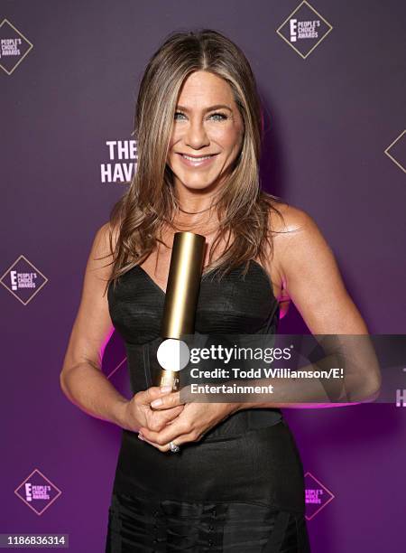 Pictured: Jennifer Aniston poses backstage during the 2019 E! People's Choice Awards held at the Barker Hangar on November 10, 2019 -- NUP_188991