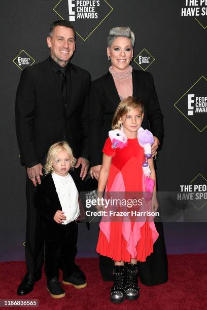 Carey Hart, P!nk, Jameson Hart, and Willow Hart attend the 2019 E! People's Choice Awards at Barker Hangar on November 10, 2019 in Santa Monica,...