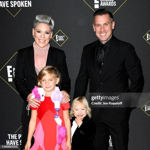 Nk, Carey Hart, Willow Sage Hart , Jameson Moon Hart attend the 2019 E! People's Choice Awards at Barker Hangar on November 10, 2019 in Santa Monica,...
