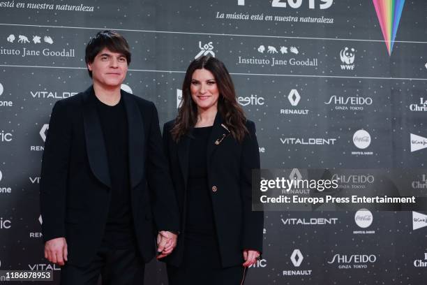 Paolo Carta and Laura Pausini attend 'Los40 music awards 2019' photocall at Wizink Center on November 08, 2019 in Madrid, Spain.