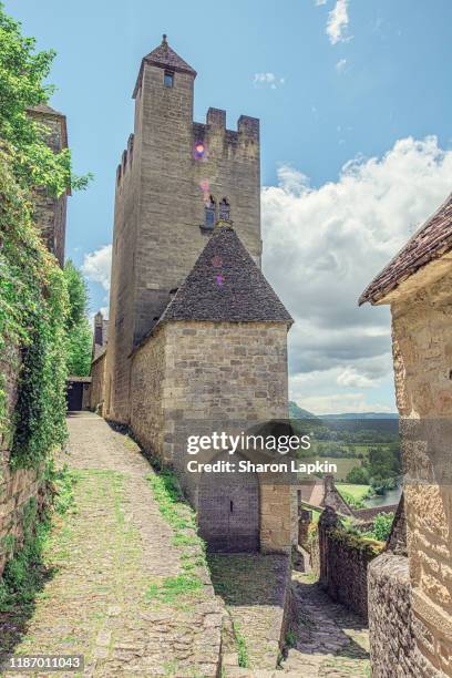 beynac-et-cazenac, also known as beynac, the most beautiful village in france - stone house stock pictures, royalty-free photos & images