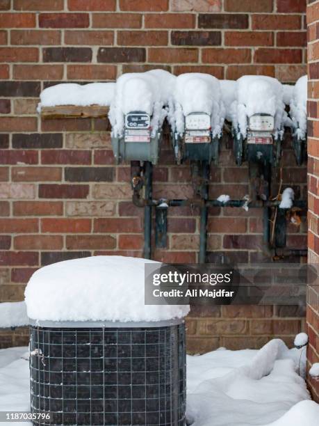 gas meters - frozen pipes stock pictures, royalty-free photos & images