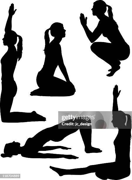 illustrations, cliparts, dessins animés et icônes de des silhouettes de yoga - échauffement