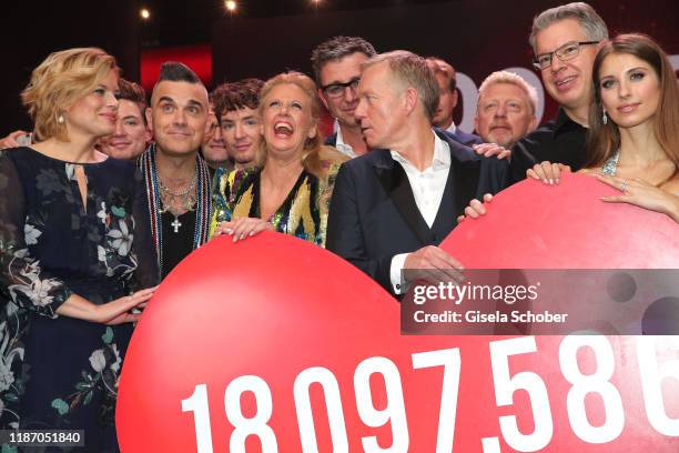 Julia Kloeckner, Robbie Williams, Barbara Schoeneberger, Hans Sigl, Johannes B. Kerner, Boris Becker, Frank Thelen, Cathy Hummels, Dagmar Woehrl with...