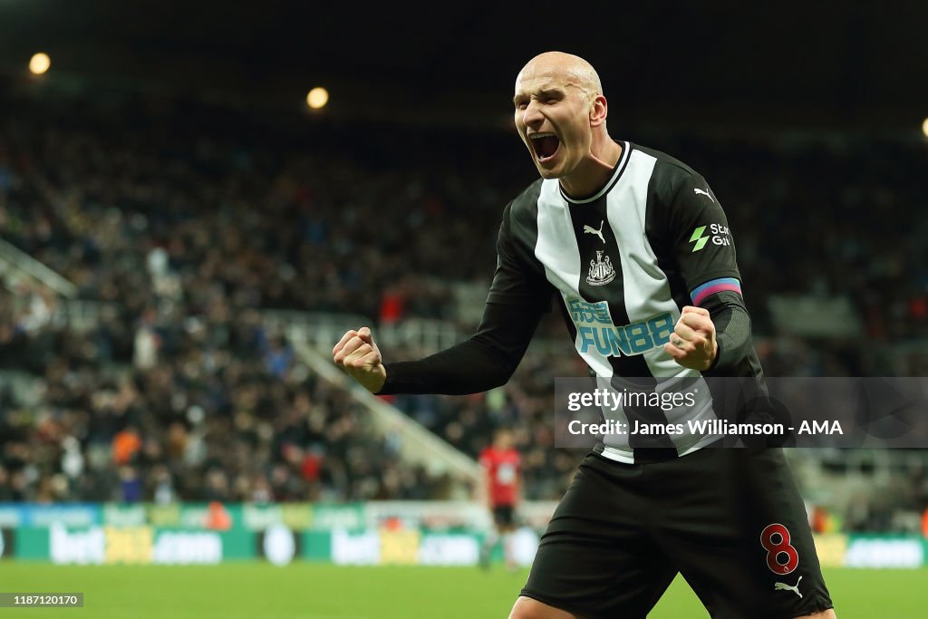 Newcastle United v Southampton FC - Premier League
